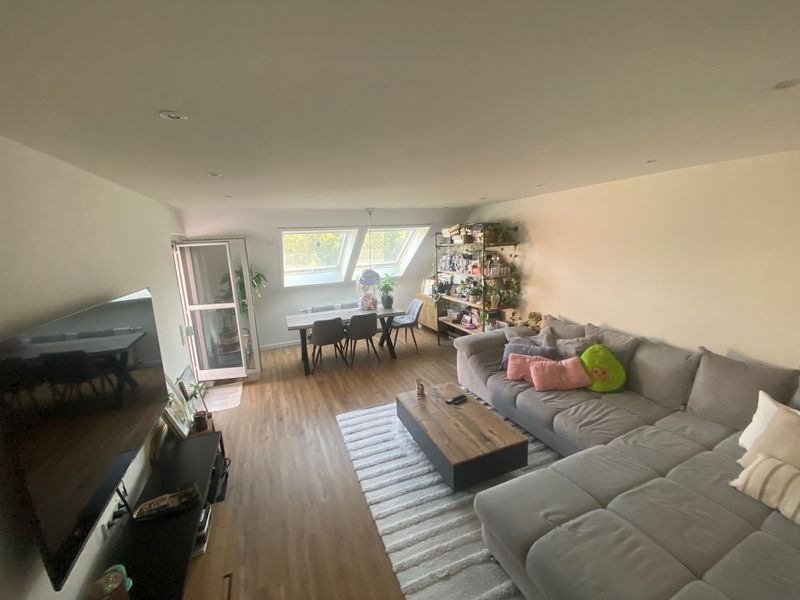 Sonnige Dachgeschosswohnung in Hügelheim-Müllheim